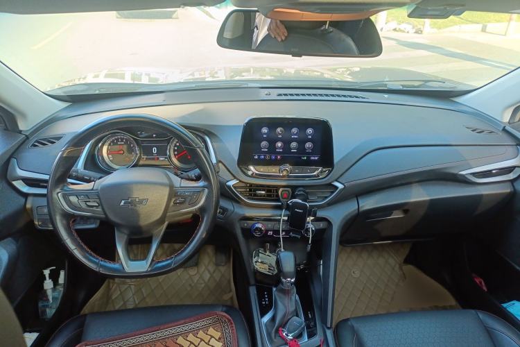 Used Chevrolet Orlando 2018 Redline 530T Automatic Enjoyment Edition (5+2 Model) – China V Standard Center Console
