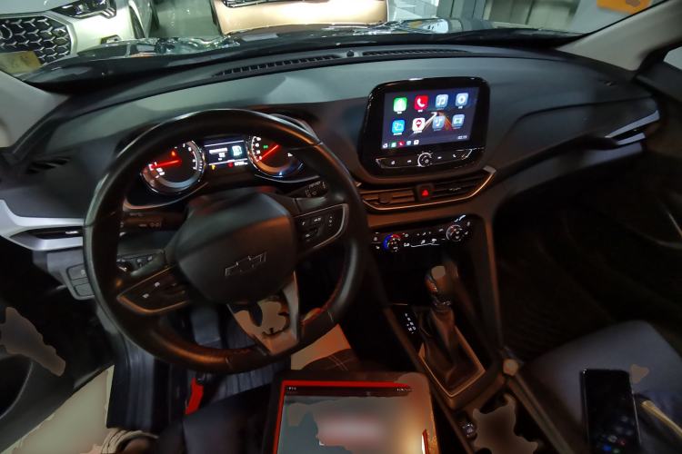 Used Chevrolet Orlando 2018 Redline 530T Automatic Zhaoxiang Edition (5+2 Seating) – China V Standard Center Console