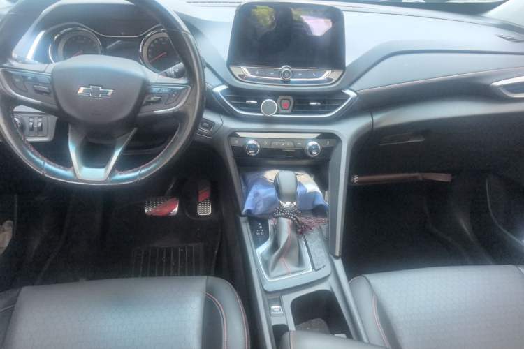 Used Chevrolet Orlando 2018 Redline 530T Automatic Enjoyment Edition (5+2 Model) – China V Standard Center Console