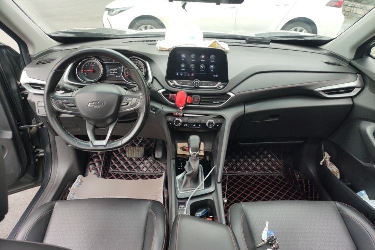 Used Chevrolet Orlando 2018 Redline 530T Automatic Zhaoxiang Edition (5+2 Seating) – China V Standard Center Console
