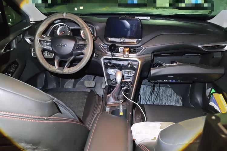 Used Chevrolet Orlando 2018 Redline 530T Automatic Zhaoxiang Edition (5+2 Seating) – China V Standard Center Console