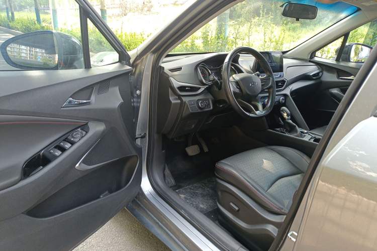 Used Chevrolet Orlando 2018 Redline 530T Automatic Enjoyment Edition (5+2 Model) – China V Standard Driver Seat
