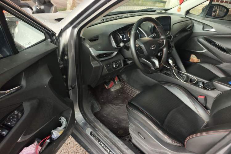 Used Chevrolet Orlando 2018 Redline 530T Automatic Enjoyment Edition (5+2 Model) – China V Standard Driver Seat
