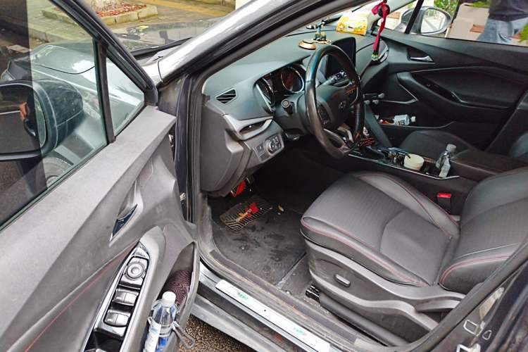 Used Chevrolet Orlando 2018 Redline 530T Automatic Enjoyment Edition (5+2 Model) – China V Standard Driver Seat
