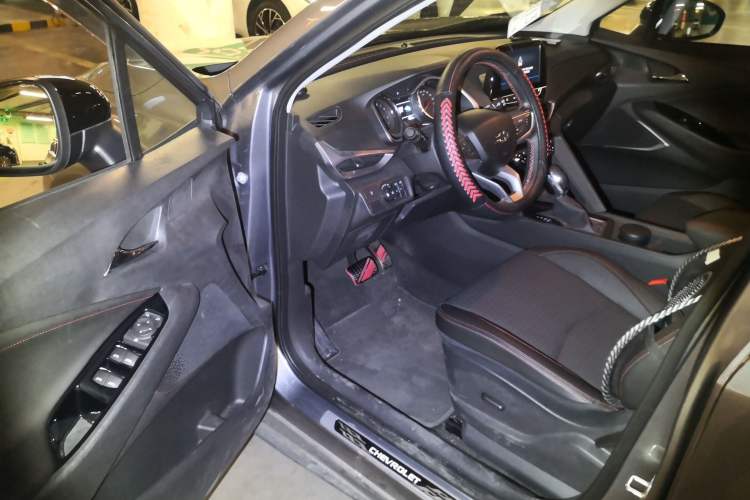 Used Chevrolet Orlando 2018 Redline 530T Automatic Enjoyment Edition (5+2 Model) – China V Standard Driver Seat