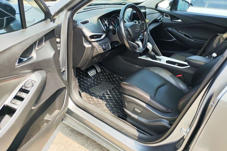 Used Chevrolet Orlando 2018 Redline 530T Automatic Enjoyment Edition (5+2 Model) – China V Standard Driver Seat