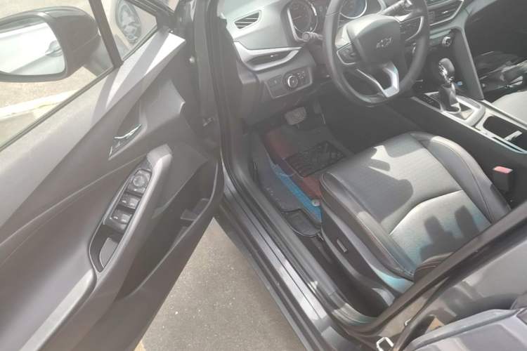 Used Chevrolet Orlando 2018 Redline 530T Automatic Enjoyment Edition (5+2 Model) – China V Standard Driver Seat