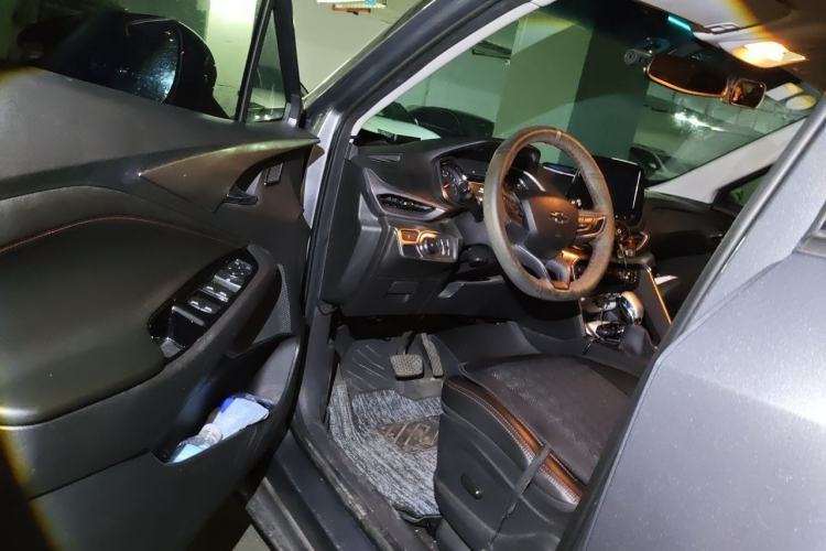 Used Chevrolet Orlando 2018 Redline 530T Automatic Zhaoxiang Edition (5+2 Seating) – China V Standard Driver Seat