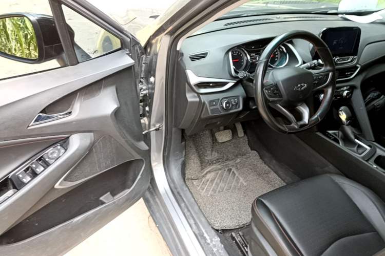 Used Chevrolet Orlando 2018 Redline 530T Automatic Enjoyment Edition (5+2 Model) – China V Standard Driver Seat