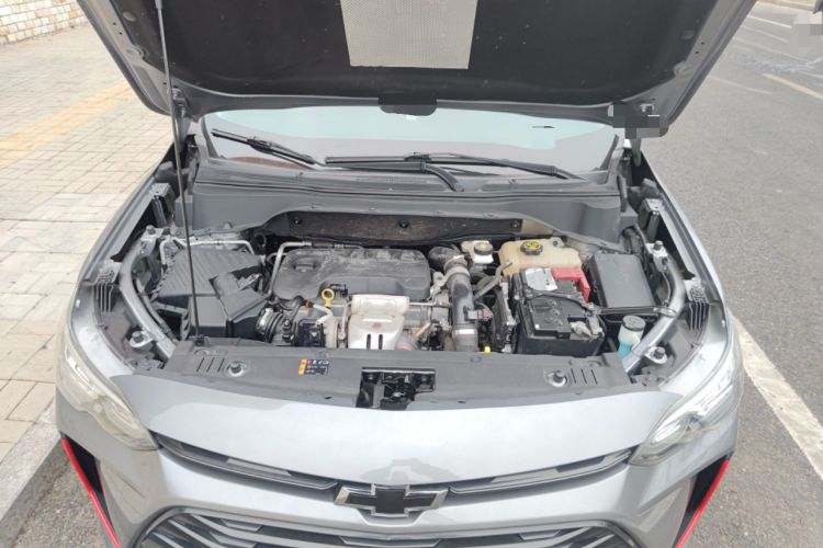 Used Chevrolet Orlando 2018 Redline 530T Automatic Enjoyment Edition (5+2 Model) – China V Standard Engine Bay