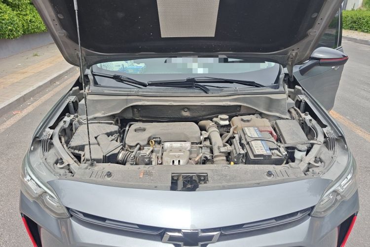 Used Chevrolet Orlando 2018 Redline 530T Automatic Zhaoxiang Edition (5+2 Seating) – China V Standard Engine Bay