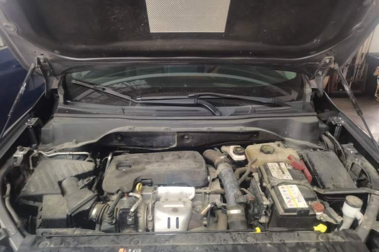 Used Chevrolet Orlando 2018 Redline 530T Automatic Enjoyment Edition (5+2 Model) – China V Standard Engine Bay