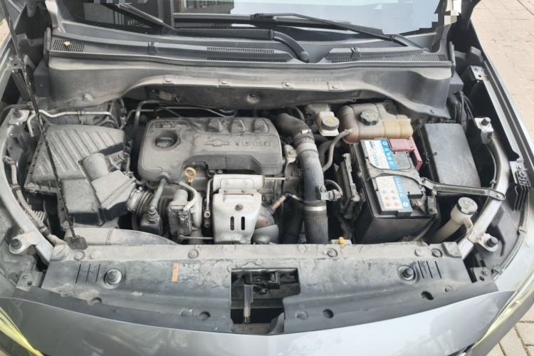 Used Chevrolet Orlando 2018 Redline 530T Automatic Enjoyment Edition (5+2 Model) – China V Standard Engine Bay