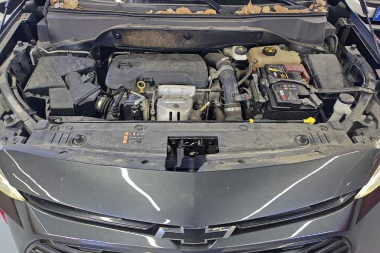 Used Chevrolet Orlando 2018 Redline 530T Automatic Zhaoxiang Edition (5+2 Seating) – China V Standard Engine Bay