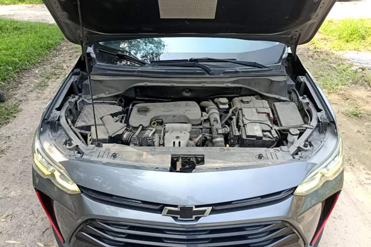 Used Chevrolet Orlando 2018 Redline 530T Automatic Enjoyment Edition (5+2 Model) – China V Standard Engine Bay