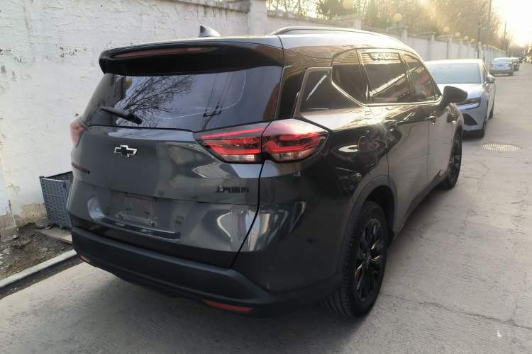Used Chevrolet Orlando 2018 Redline 530T Automatic Enjoyment Edition (5+2 Model) – China V Standard Exterior 3