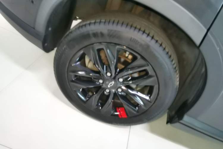 Used Chevrolet Orlando 2018 Redline 530T Automatic Zhaoxiang Edition (5+2 Seating) – China V Standard Exterior 5