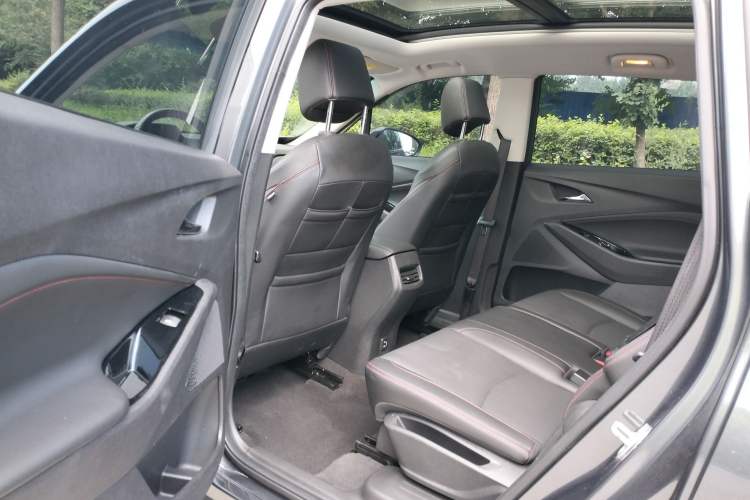 Used Chevrolet Orlando 2018 Redline 530T Automatic Enjoyment Edition (5+2 Model) – China V Standard Exterior 8
