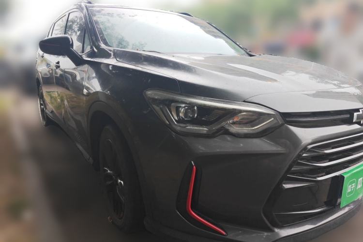 Used Chevrolet Orlando 2018 Redline 530T Automatic Zhaoxiang Edition (5+2 Seating) – China V Standard Front Right 45 Deg