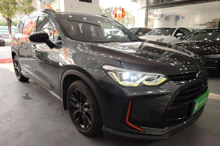 Used Chevrolet Orlando 2018 Redline 530T Automatic Enjoyment Edition (5+2 Model) – China V Standard Front Right 45 Deg