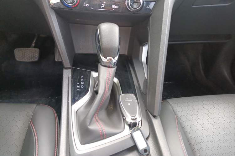 Used Chevrolet Orlando 2018 Redline 530T Automatic Enjoyment Edition (5+2 Model) – China V Standard Gear Lever