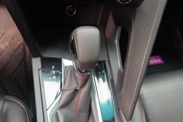 Used Chevrolet Orlando 2018 Redline 530T Automatic Zhaoxiang Edition (5+2 Seating) – China V Standard Gear Lever