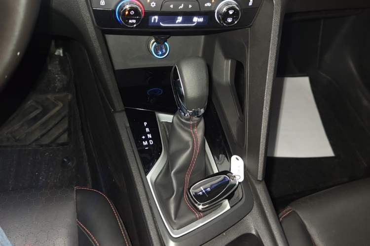 Used Chevrolet Orlando 2018 Redline 530T Automatic Enjoyment Edition (5+2 Model) – China V Standard Gear Lever