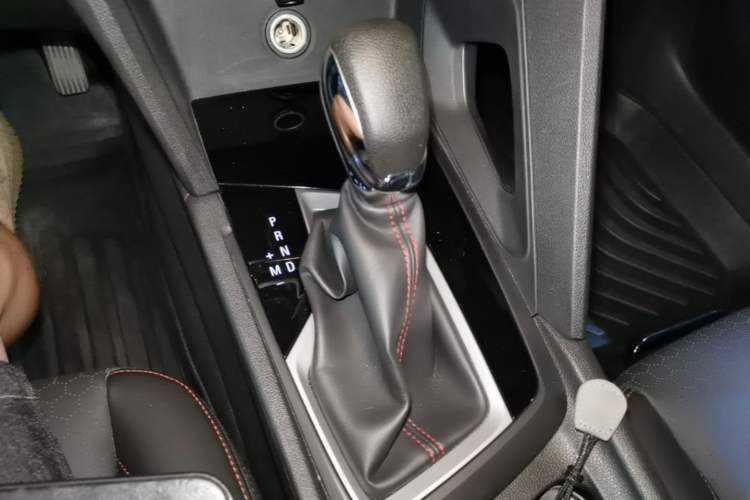 Used Chevrolet Orlando 2018 Redline 530T Automatic Zhaoxiang Edition (5+2 Seating) – China V Standard Gear Lever