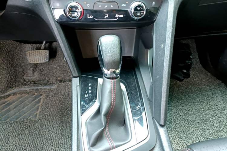 Used Chevrolet Orlando 2018 Redline 530T Automatic Enjoyment Edition (5+2 Model) – China V Standard Gear Lever