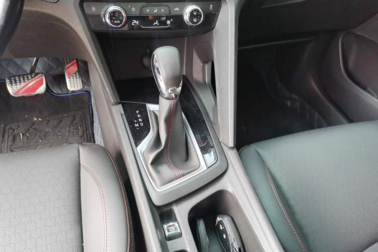Used Chevrolet Orlando 2018 Redline 530T Automatic Enjoyment Edition (5+2 Model) – China V Standard Gear Lever