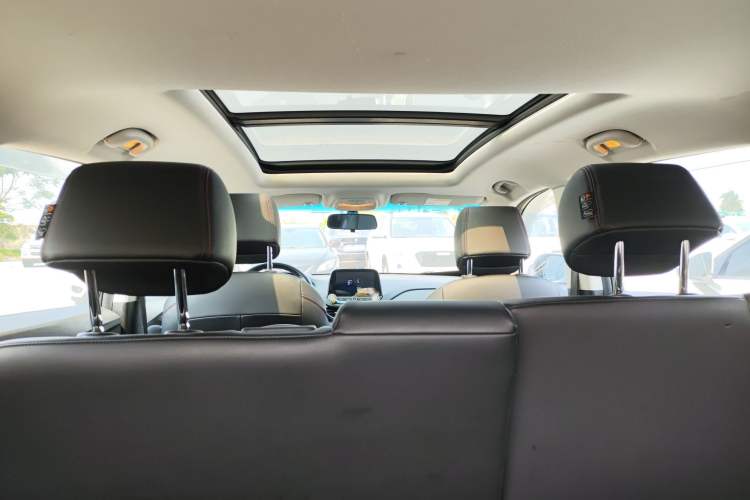 Used Chevrolet Orlando 2018 Redline 530T Automatic Enjoyment Edition (5+2 Model) – China V Standard Headliner