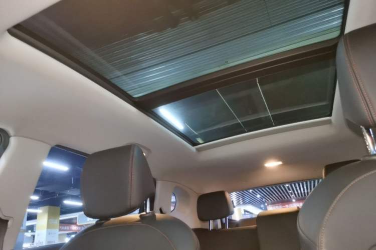 Used Chevrolet Orlando 2018 Redline 530T Automatic Zhaoxiang Edition (5+2 Seating) – China V Standard Headliner