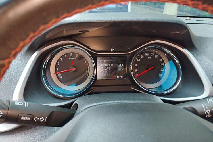 Used Chevrolet Orlando 2018 Redline 530T Automatic Enjoyment Edition (5+2 Model) – China V Standard Instrument Cluster