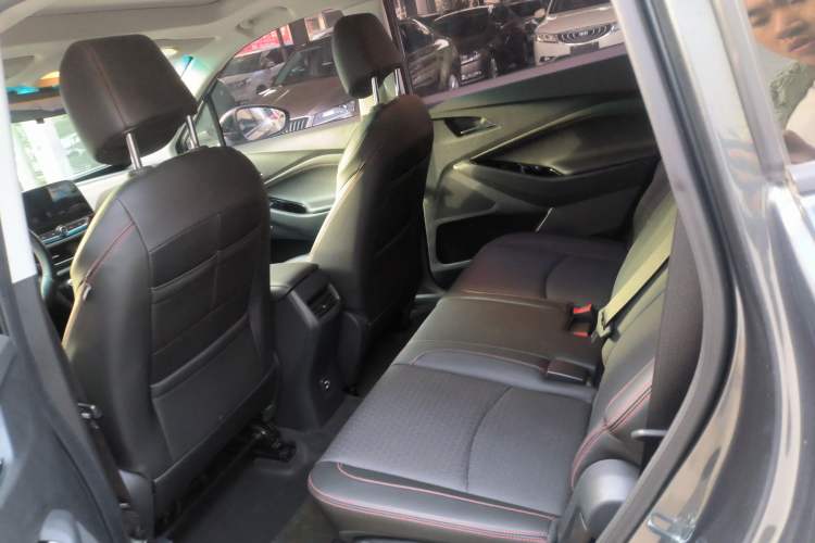 Used Chevrolet Orlando 2018 Redline 530T Automatic Enjoyment Edition (5+2 Model) – China V Standard Interior 1