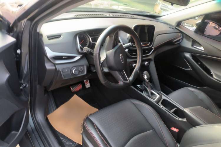 Used Chevrolet Orlando 2018 Redline 530T Automatic Enjoyment Edition (5+2 Model) – China V Standard Interior 3
