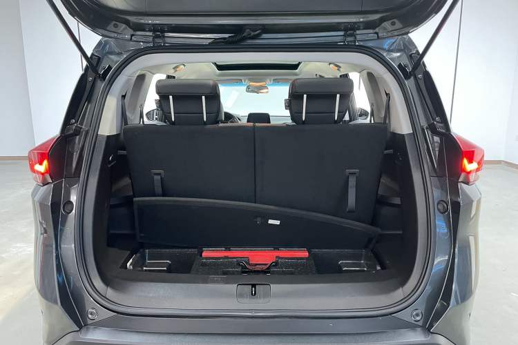 Used Chevrolet Orlando 2018 Redline 530T Automatic Enjoyment Edition (5+2 Model) – China V Standard Interior 9
