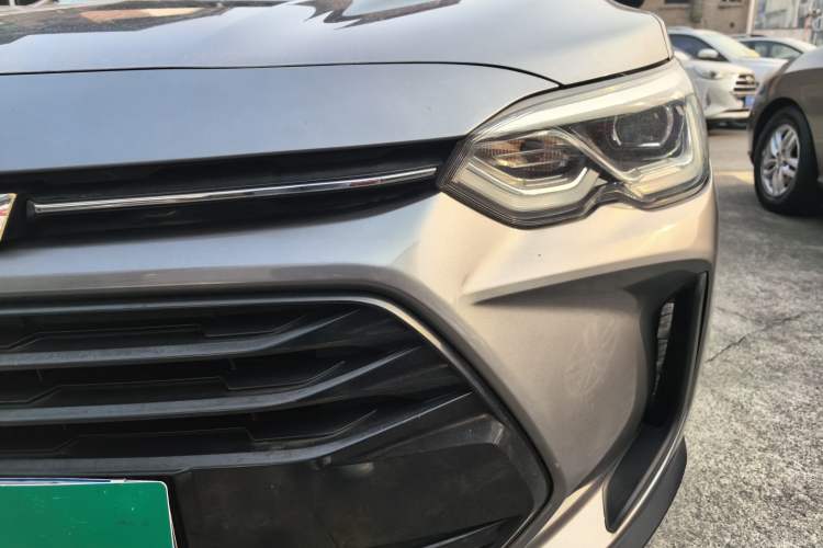 Used Chevrolet Orlando 2018 530T Automatic Luxury Edition (5+2 Model) China V Standard Left Front Headlight