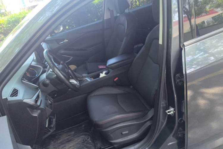 Used Chevrolet Orlando 2018 Redline 530T Automatic Zhaoxiang Edition (5+2 Seating) – China V Standard Left Front Seat