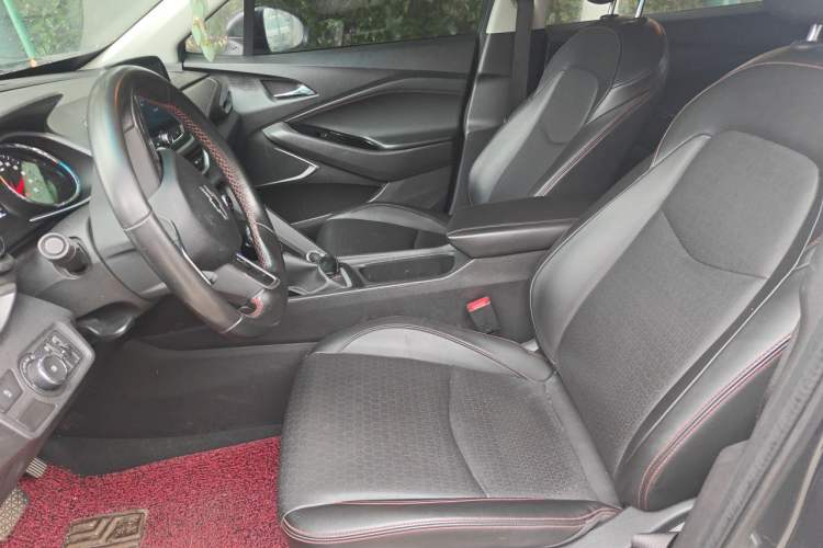 Used Chevrolet Orlando 2018 Redline 530T Automatic Zhaoxiang Edition (5+2 Seating) – China V Standard Left Front Seat