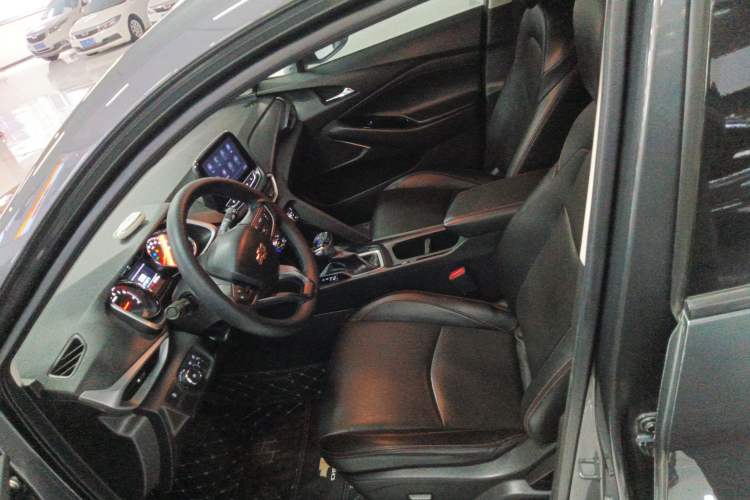Used Chevrolet Orlando 2018 Redline 530T Automatic Enjoyment Edition (5+2 Model) – China V Standard Left Front Seat