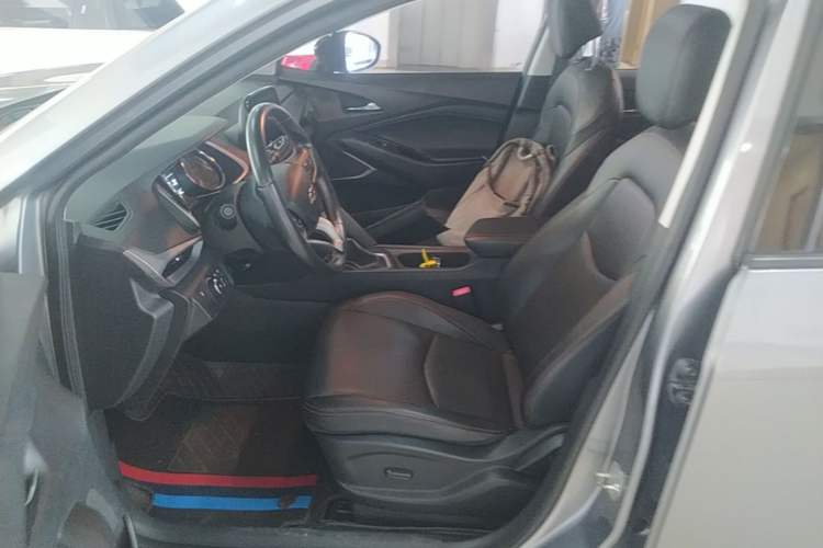 Used Chevrolet Orlando 2018 Redline 530T Automatic Enjoyment Edition (5+2 Model) – China V Standard Left Front Seat