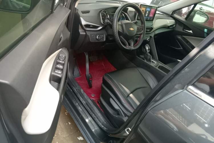 Used Chevrolet Orlando 2018 530T Automatic Luxury Edition (5+2 Model) China V Standard Left Front Seat