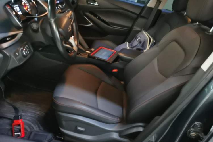 Used Chevrolet Orlando 2018 Redline 530T Automatic Zhaoxiang Edition (5+2 Seating) – China V Standard Left Front Seat