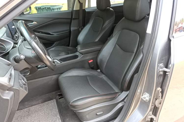 Used Chevrolet Orlando 2018 Redline 530T Automatic Enjoyment Edition (5+2 Model) – China V Standard Left Front Seat