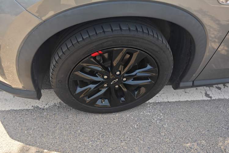 Used Chevrolet Orlando 2018 Redline 530T Automatic Enjoyment Edition (5+2 Model) – China V Standard Left Front Wheel Hub