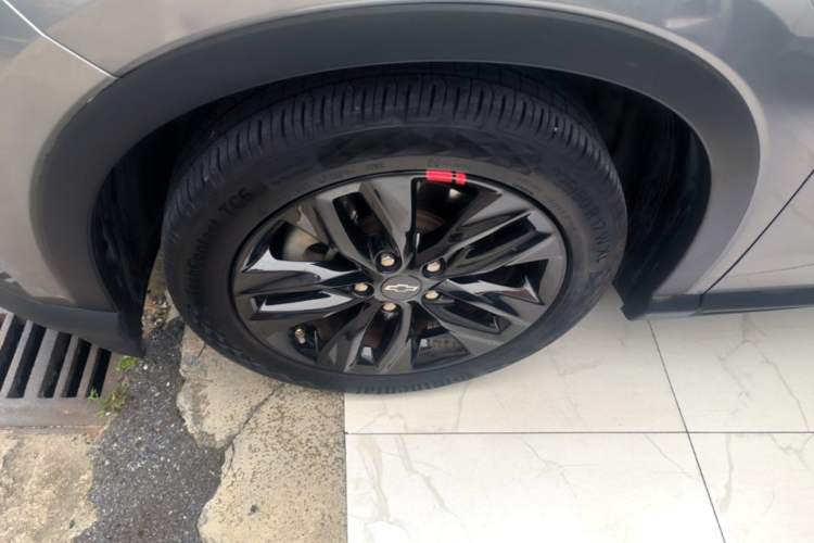 Used Chevrolet Orlando 2018 Redline 530T Automatic Enjoyment Edition (5+2 Model) – China V Standard Left Front Wheel Hub