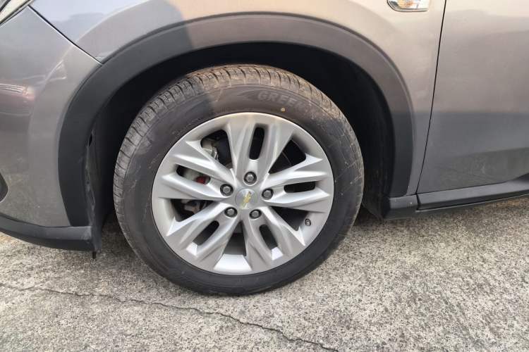 Used Chevrolet Orlando 2018 530T Automatic Luxury Edition (5+2 Model) China V Standard Left Front Wheel Hub