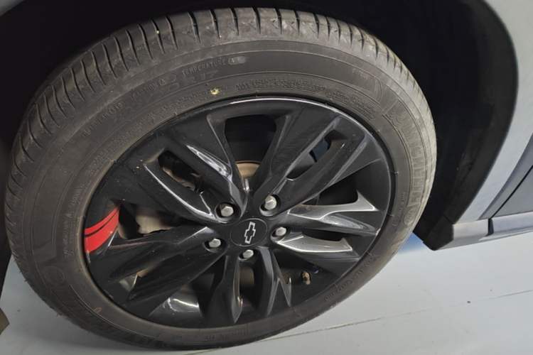 Used Chevrolet Orlando 2018 Redline 530T Automatic Zhaoxiang Edition (5+2 Seating) – China V Standard Left Front Wheel Hub