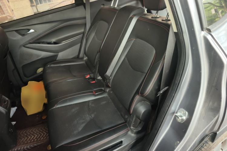 Used Chevrolet Orlando 2018 Redline 530T Automatic Enjoyment Edition (5+2 Model) – China V Standard Left Rear Seat