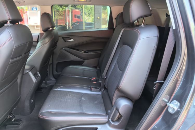 Used Chevrolet Orlando 2018 Redline 530T Automatic Enjoyment Edition (5+2 Model) – China V Standard Left Rear Seat